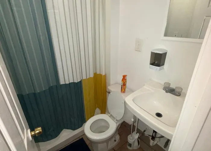 Habitación en casa particular Downtown Taylor Private Entry 1